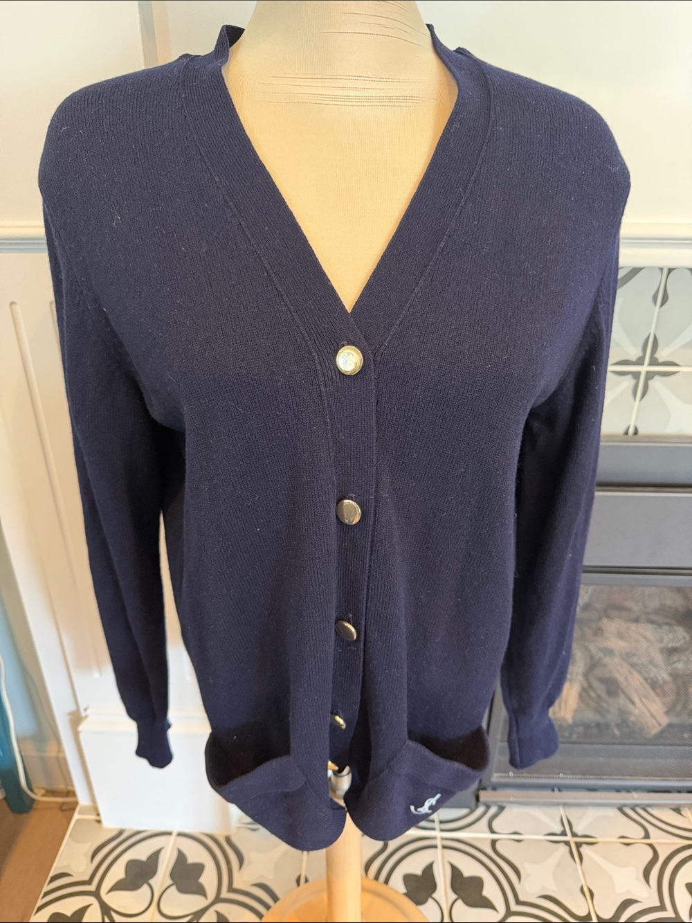 Lyle & Scott Navy V-Neck Button Cardigan 100% lambswool